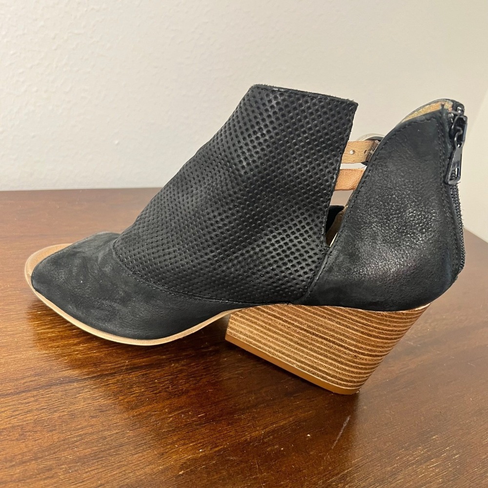 Miz Mooz Knox Black Leather Perforated Wedge Sandals Poop Toe Bootie 9.5 3" Heel - Picture 10 of 11